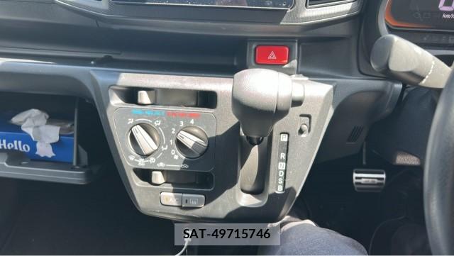 Daihatsu MIRA 2018-08 8282412-14