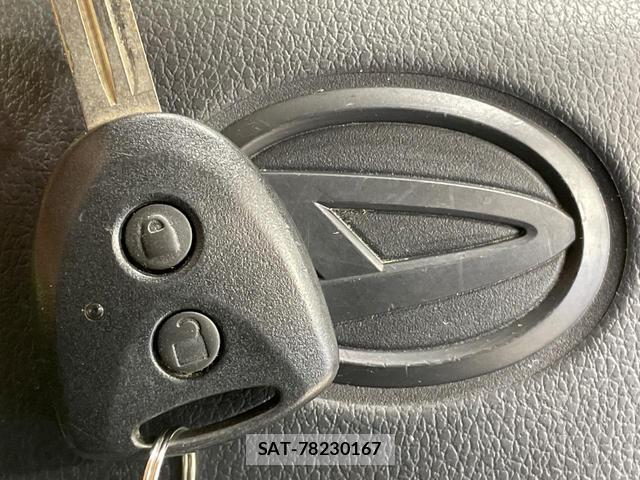 Daihatsu MIRA 2017-08 8283789-5