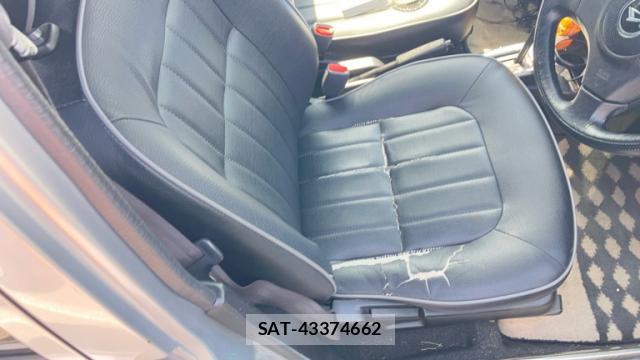 Daihatsu MIRA 2003-01 8279736-15