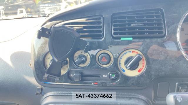 Daihatsu MIRA 2003-01 8279736-19