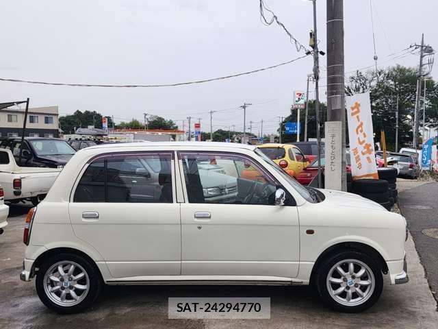 Daihatsu MIRA 2002-04 8284125-3