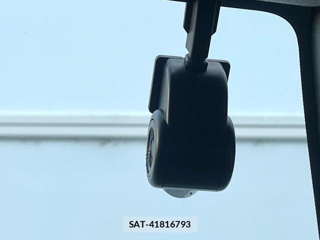 Daihatsu MIRA 2023-07 8282704-6
