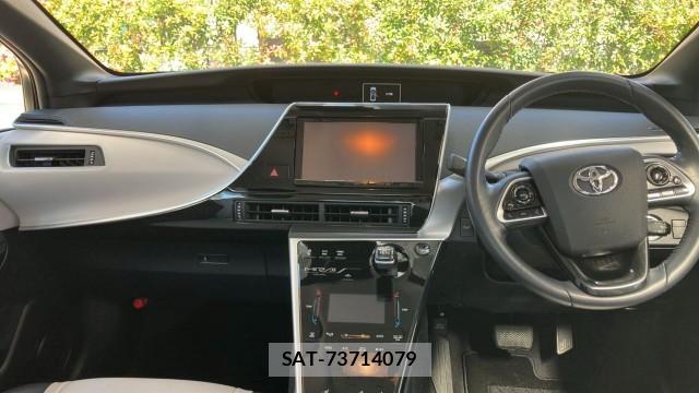 Toyota Mirai 2017-01 8280633-2