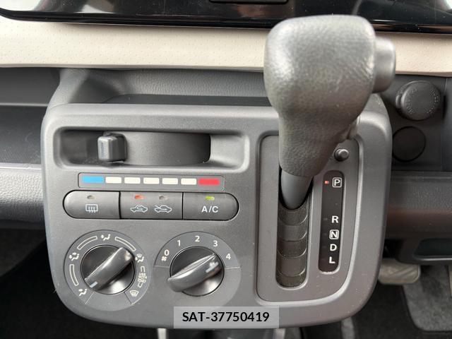 Nissan MOCO 2015-09 8284052-6