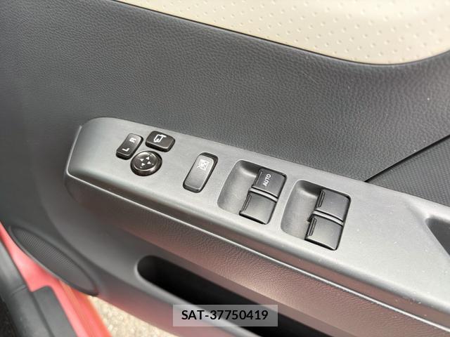 Nissan MOCO 2015-09 8284052-7