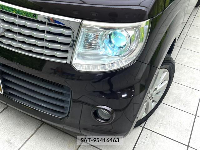 Nissan MOCO 2013-11 8284153-11