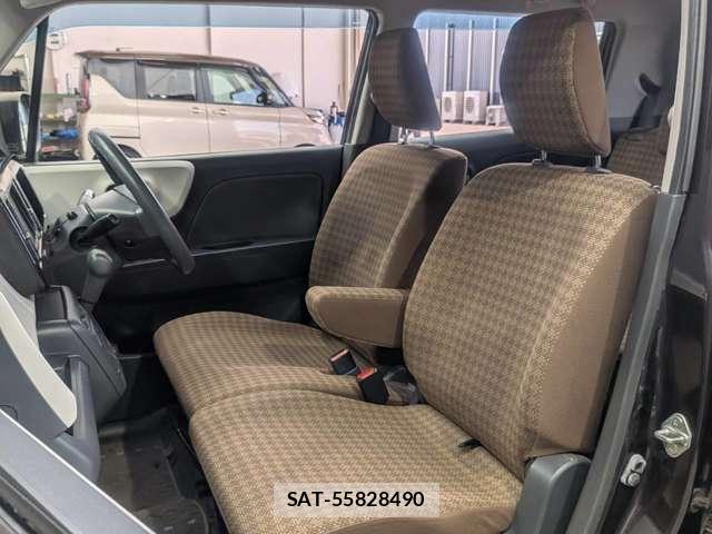 Nissan MOCO 2014-12 8284611-12