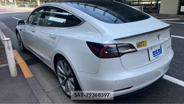 Tesla MODEL 3 2019-09 8280616-12