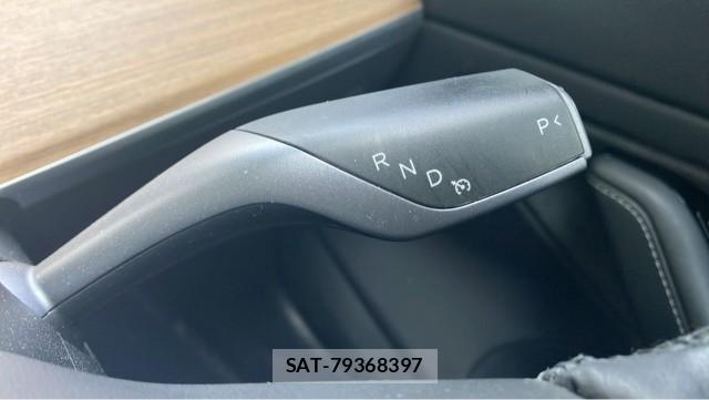 Tesla MODEL 3 2019-09 8280616-13