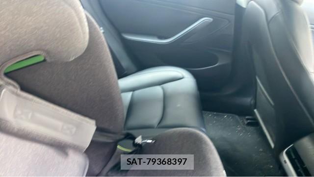 Tesla MODEL 3 2019-09 8280616-6