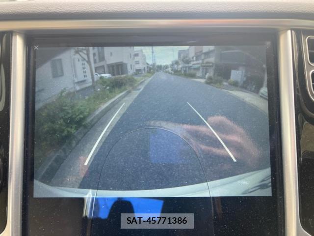 Tesla MODEL S 2015-06 8277495-16