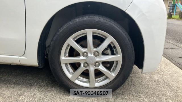 Daihatsu MOVE 2013-06 8281444-8