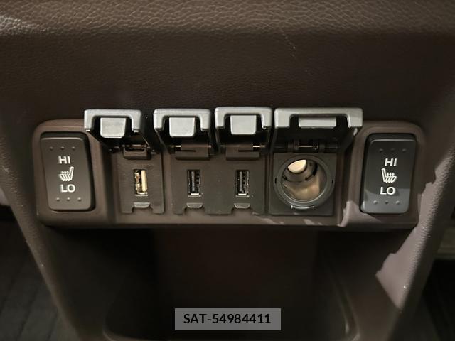 Honda N-ONE 2018-12 8282968-8