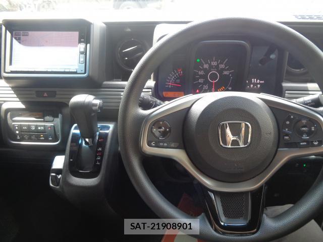 Honda N-VAN 2018-09 8280388-2