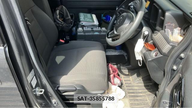 Honda N-VAN 2019-06 8282101-5
