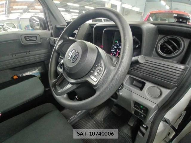 Honda N-VAN 2019-06 8277916-4