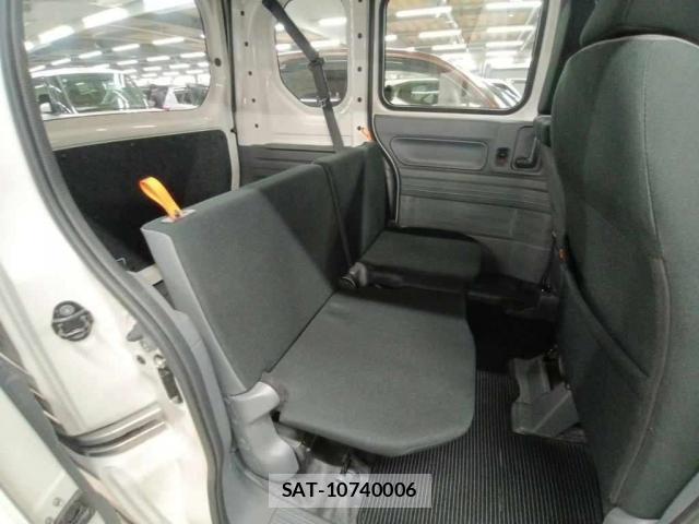 Honda N-VAN 2019-06 8277916-6