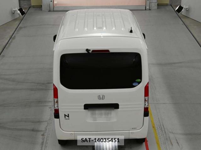 Honda N-VAN 2019-06 8277917-10