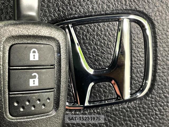 Honda N-VAN 2026-06 8279391-6