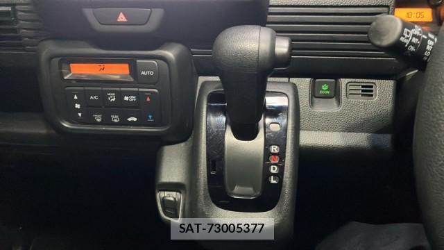 Honda N-VAN 2019-03 8280843-14