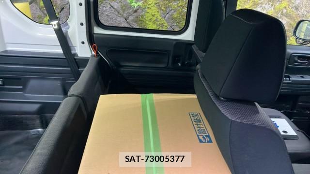 Honda N-VAN 2019-03 8280843-6