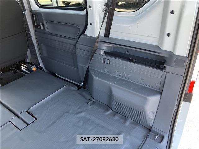 Honda N-VAN 2020-06 8285840-14