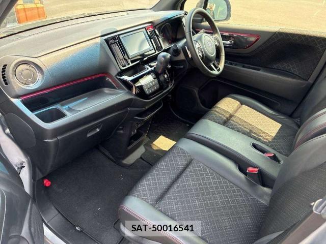 Honda N-WGN 2018-02 8277890-4