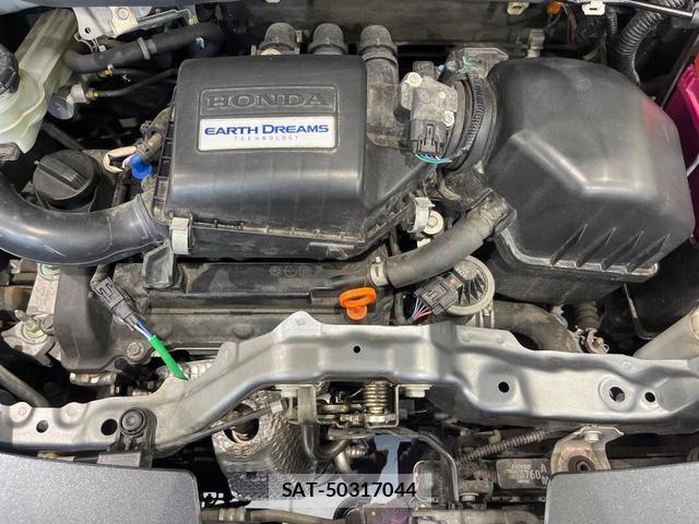 Honda N-WGN 2013-12 8284916-17