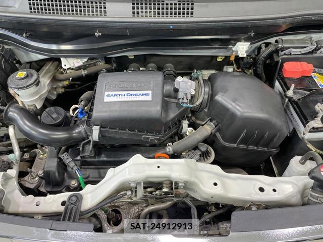 Honda N-WGN 2019-06 8283793-17