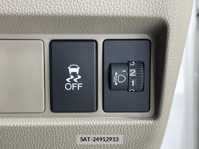 Honda N-WGN 2019-06 8283793-6