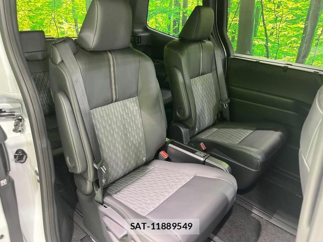Toyota NOAH 2026-03 8276692-8