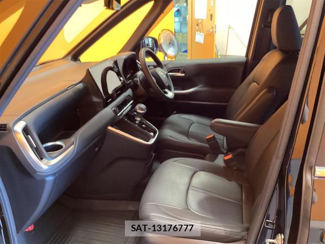 Toyota NOAH 2024-10 8276748-12
