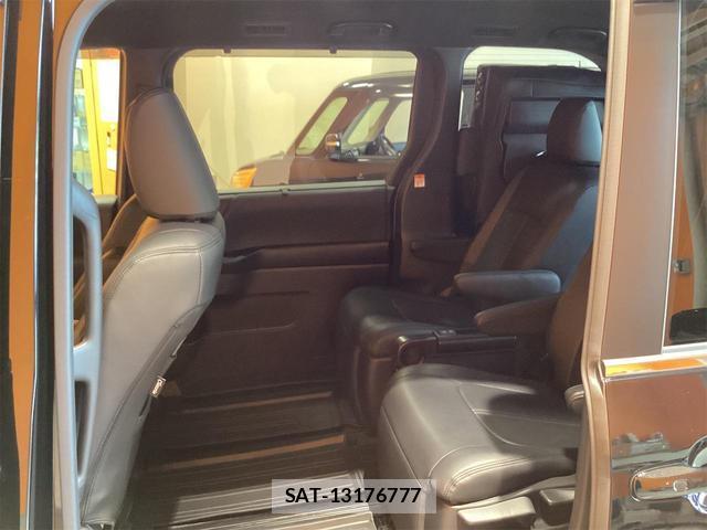 Toyota NOAH 2024-10 8276748-13