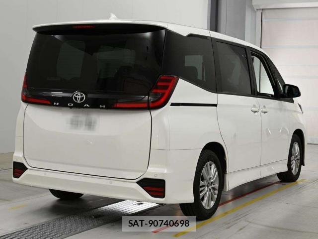 Toyota NOAH 2023-06 8276812-1