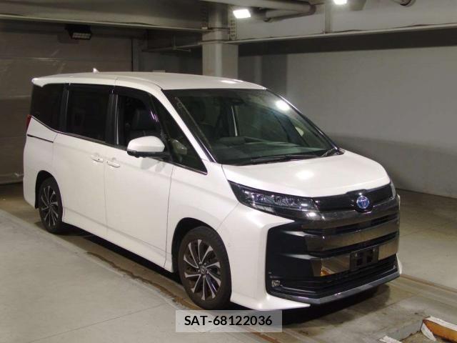 Toyota NOAH 2024-02 8276819-0