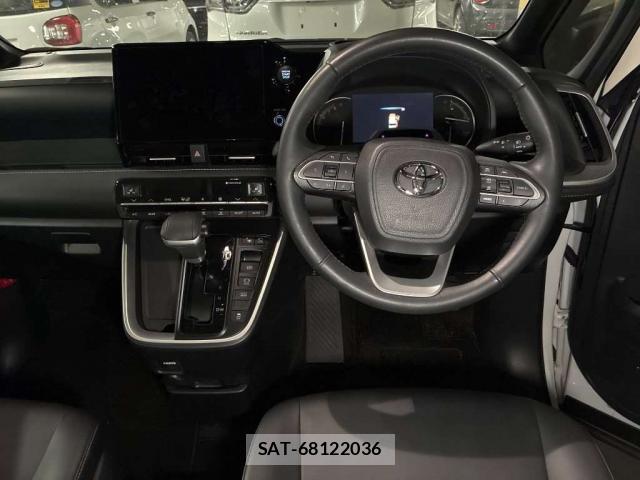 Toyota NOAH 2024-02 8276819-4