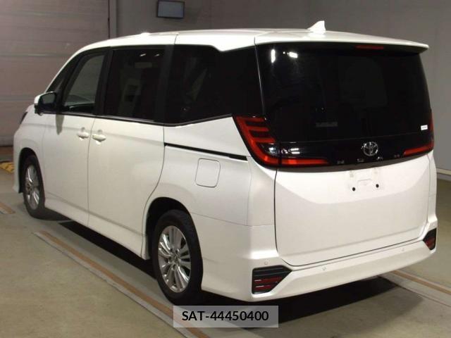 Toyota NOAH 2023-05 8276966-10