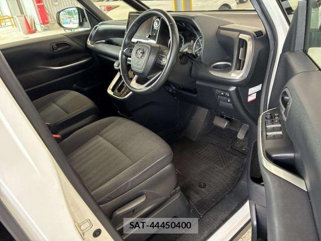 Toyota NOAH 2023-05 8276966-3