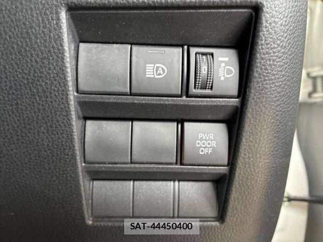 Toyota NOAH 2023-05 8276966-7