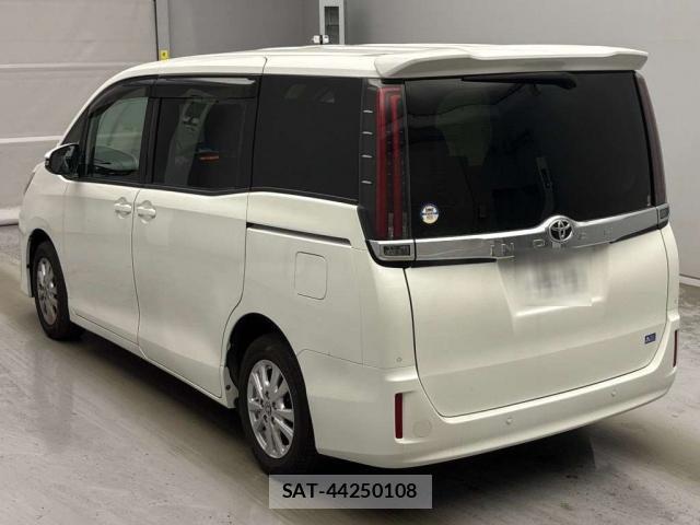Toyota NOAH 2020-09 8276970-14