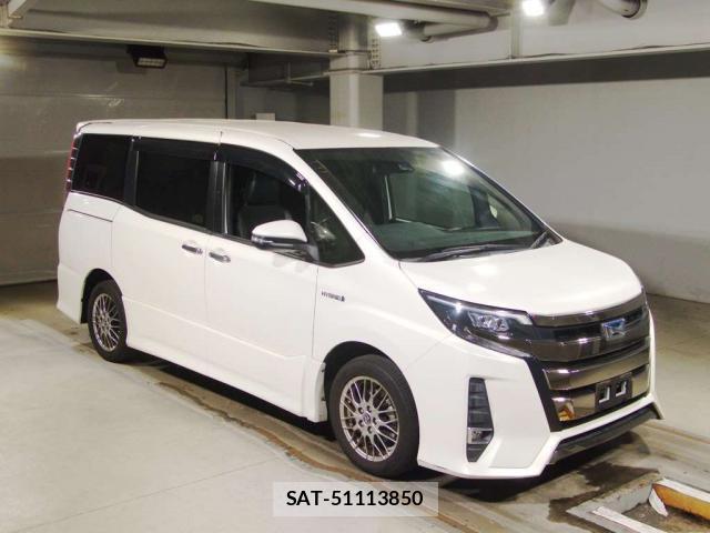 Toyota NOAH 2018-05 8276986-6