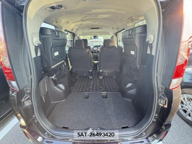Toyota NOAH 2016-12 8277045-9