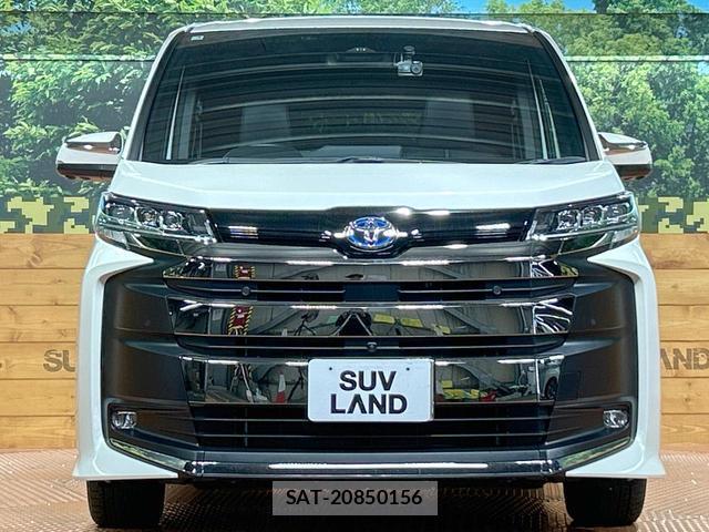 Toyota NOAH 2023-04 8277219-13