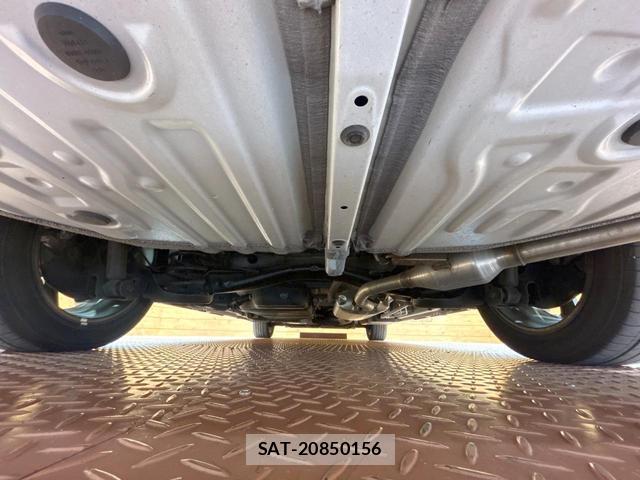 Toyota NOAH 2023-04 8277219-18