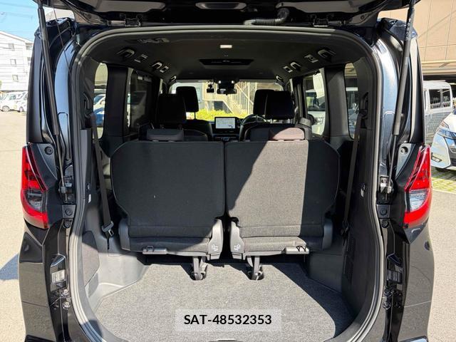 Toyota NOAH 2023-05 8277295-11