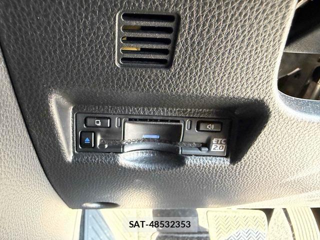 Toyota NOAH 2023-05 8277295-3