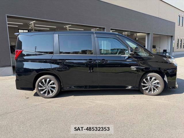 Toyota NOAH 2023-05 8277295-5