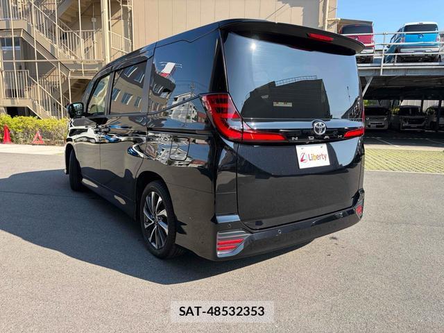 Toyota NOAH 2023-05 8277295-7