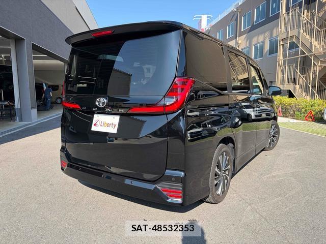 Toyota NOAH 2023-05 8277295-9