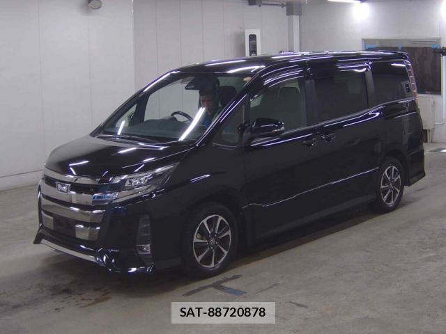 Toyota NOAH 2017-09 8277458-3